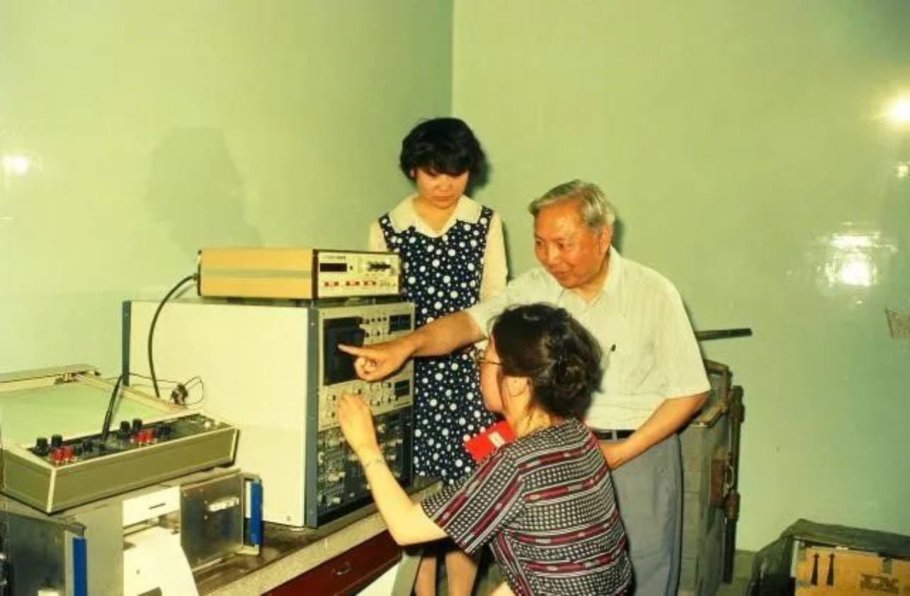 //mmbiz.qpic.cn/mmbiz_jpg/1cm5T70SibJ3t1dQRytInDH8bsSqpk1Jp4pfTZUDAB68osf5YPw10rC84tMs24jUybSfdR3383wJDorwrJlKp7w/640?wx_fmt=jpeg